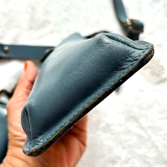 FREE PEOPLE Change Me Up Crossbody Phone & Coin Case Blue Leather Bag--N… - Picture 11 of 16